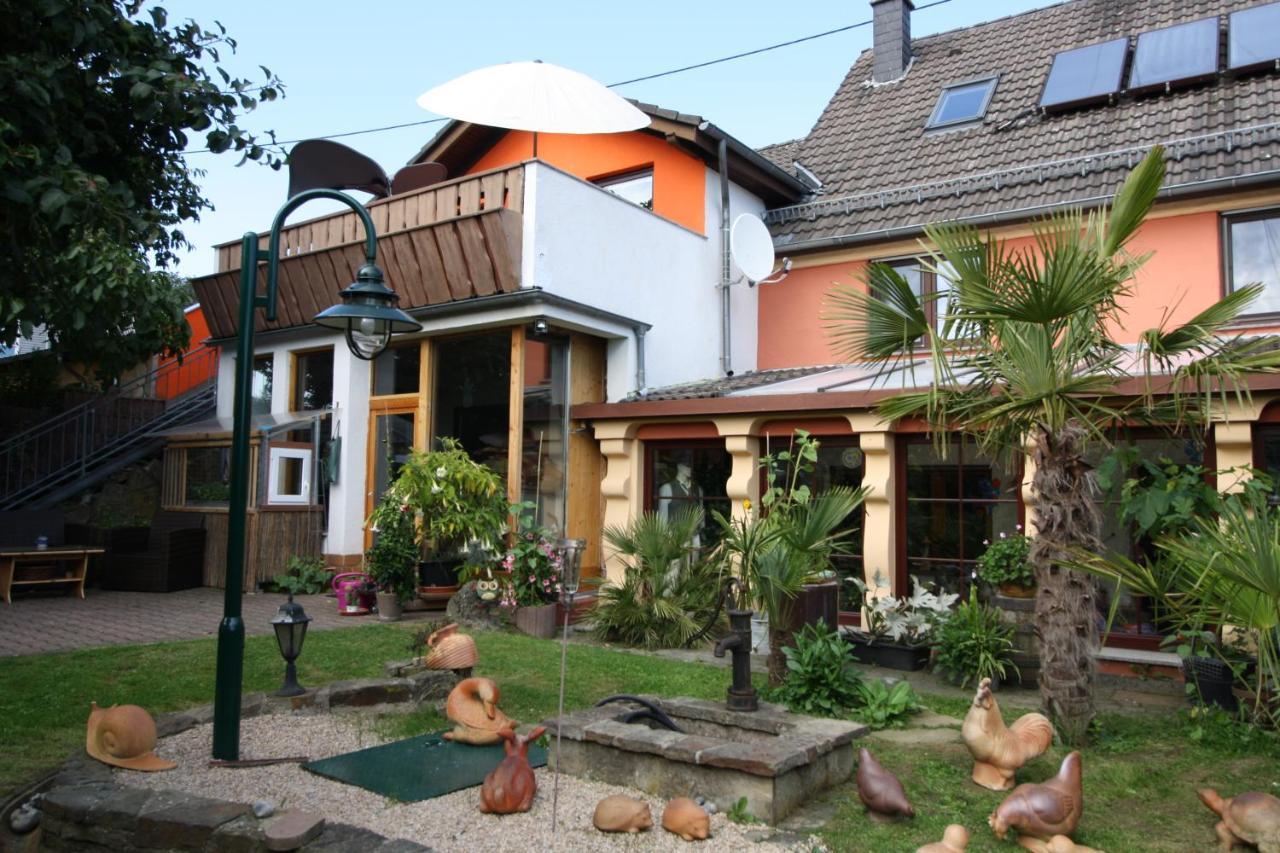 Eifelvulkan Neichen Esterno foto