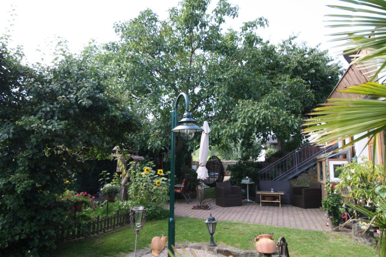 Eifelvulkan Neichen Esterno foto